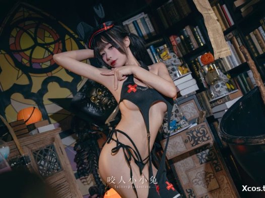 咬一口兔娘 – 万圣节看护士 [40P+1V-957MB]