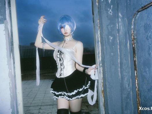 洛桑w伊梓 – 雨后天台 [35P-693MB]