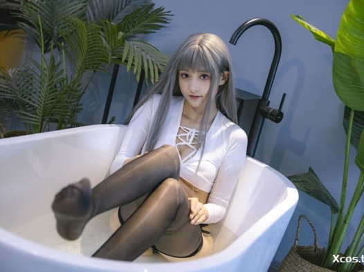 <span style='color:red;font-size:16px;'>[专享]</span> 冬马路纱 – 浴缸湿身黑丝 [23P-410MB]